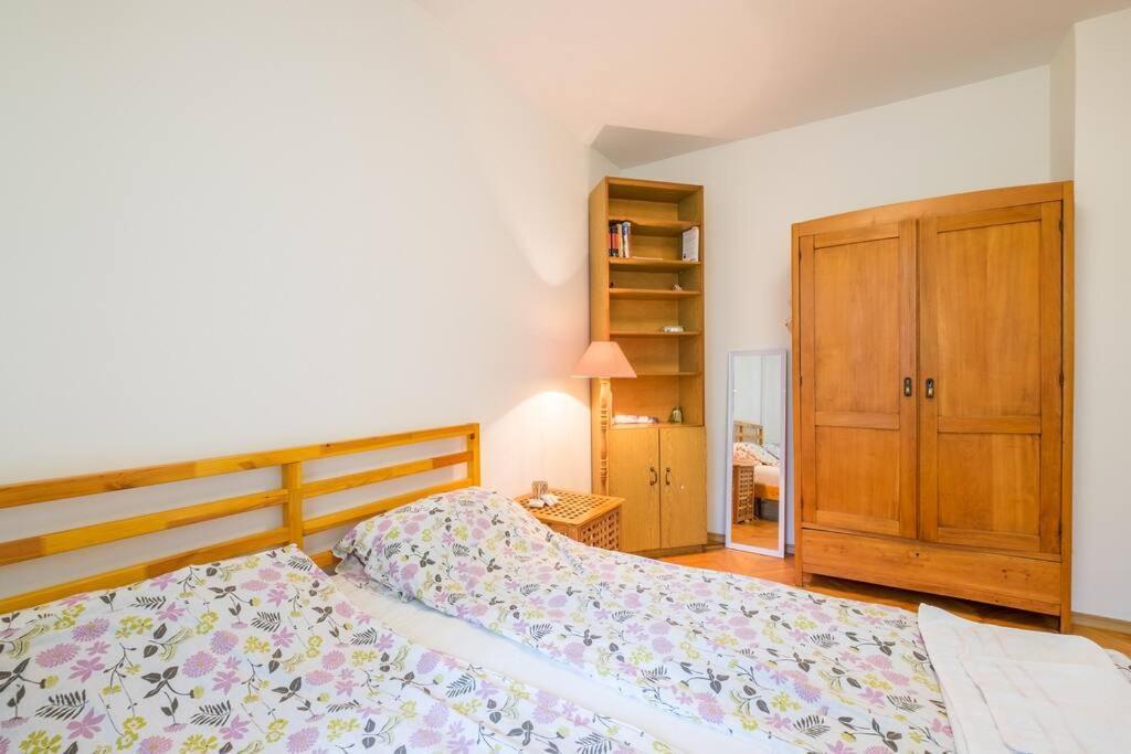 Beautiful Flat In Central Location By Flat Mаnager София Экстерьер фото