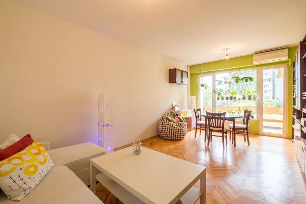 Beautiful Flat In Central Location By Flat Mаnager София Экстерьер фото