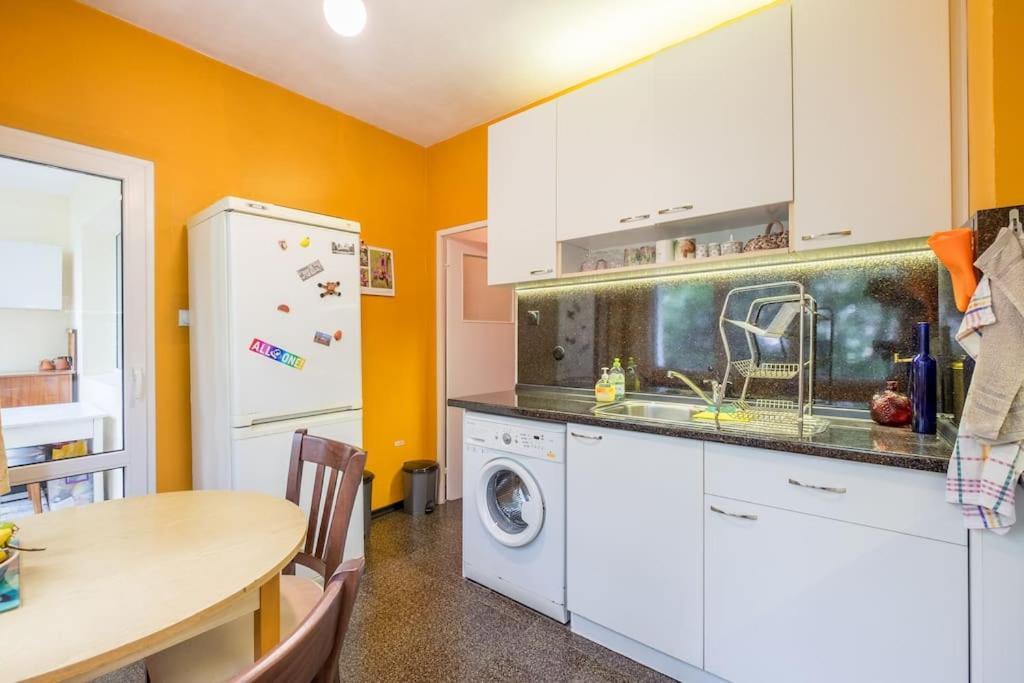 Beautiful Flat In Central Location By Flat Mаnager София Экстерьер фото